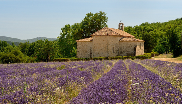 Chapelle en Provence  Saint-Ferreol, près de Viens, Vaucluse, France.