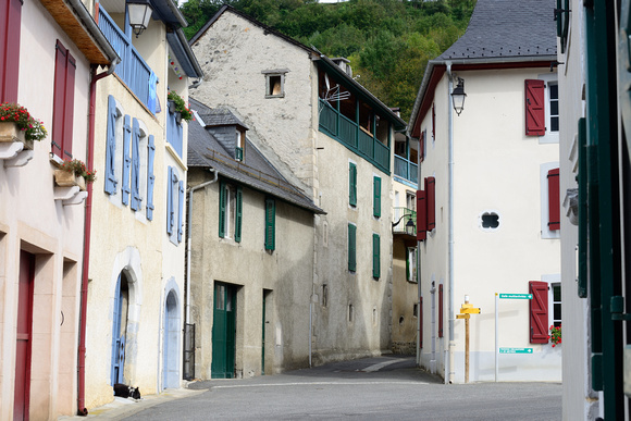 The village of Béost