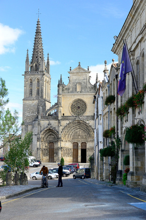 Bazas CathedralCathédrale Saint-Jean-Baptiste de Bazas, Gironde, France.